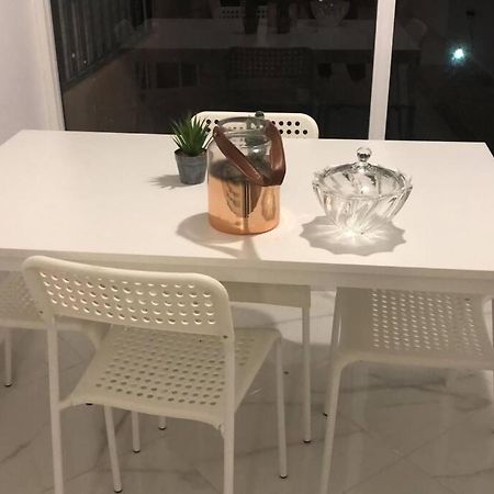 Appartement Center De Gueliz Avec Piscine Marrakesh Exteriör bild