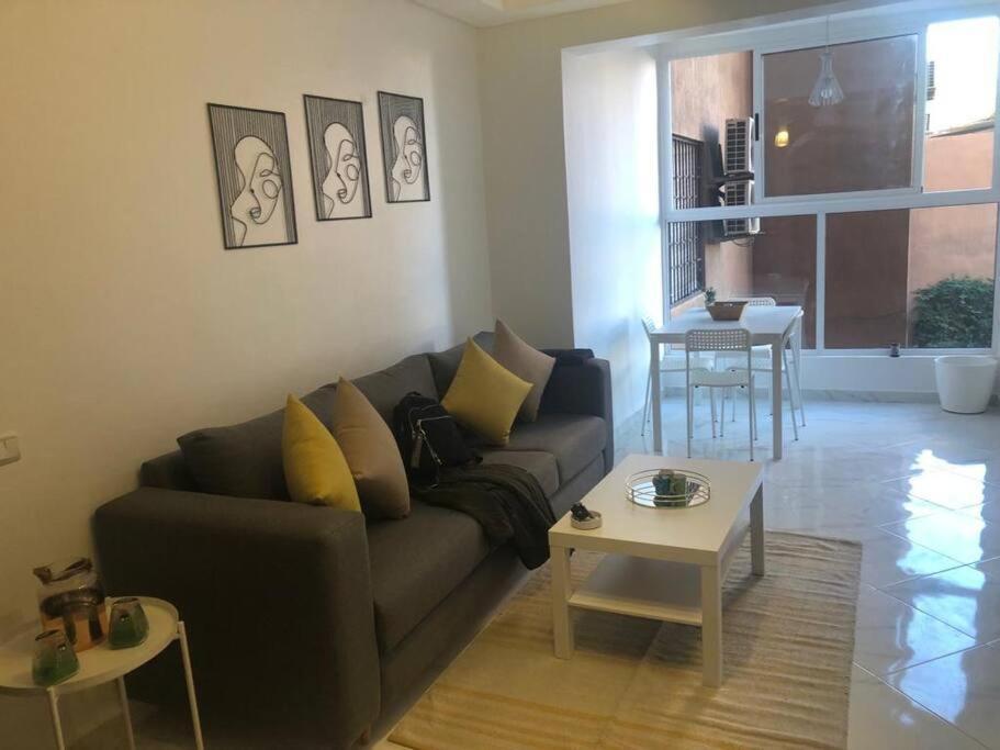 Appartement Center De Gueliz Avec Piscine Marrakesh Exteriör bild